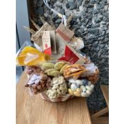 Подарочная корзина «Корзинка полезностей»